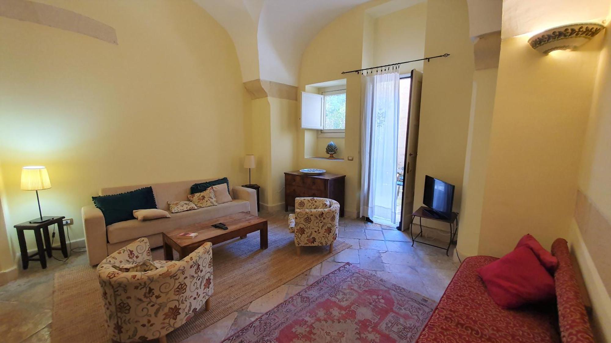 Palazzo Bernardini Apartment เลชเช ภายนอก รูปภาพ